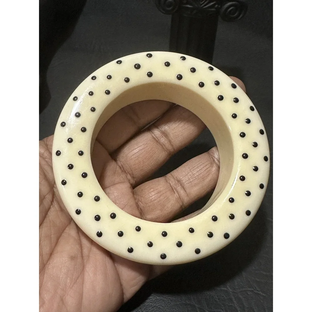 Vintage Cream Lucite Bangle‎ Bracelet Black Polka Dot Retro Chuncky Heavy READ